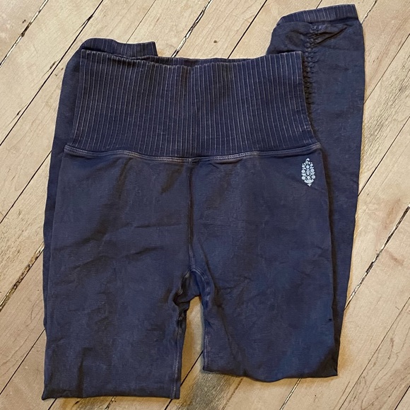 NWOT FP Good Karma Faded Grape set - Picture 6 of 8